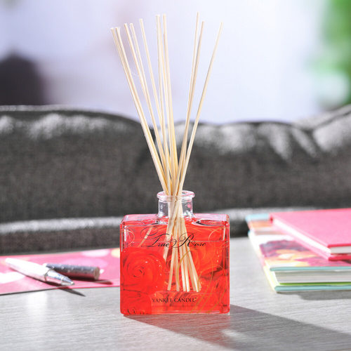 True Rose - Signature Reeds 88ml